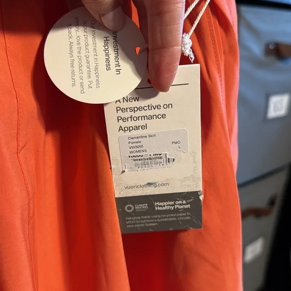 NWT VUORI Clementine Skirt 3” sz Large Pomelo - Picture 3 of 3
